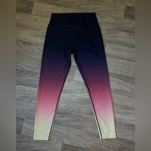 Aqua athletic Leggings in Blue and Pink Gradient